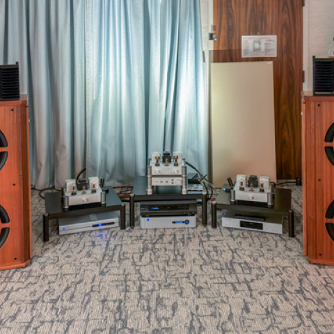 TANNOY Mercury V1 + Zonotone 2200α Tannoy Mercury V1 Loudspeakers quick unpack - YouTube